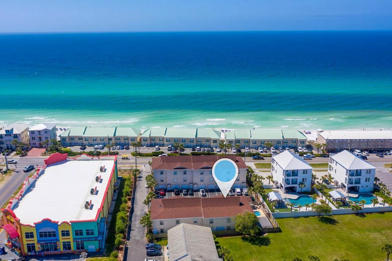 Beautiful Townhome Steps From Miramar Beach! Destin Exterior photo